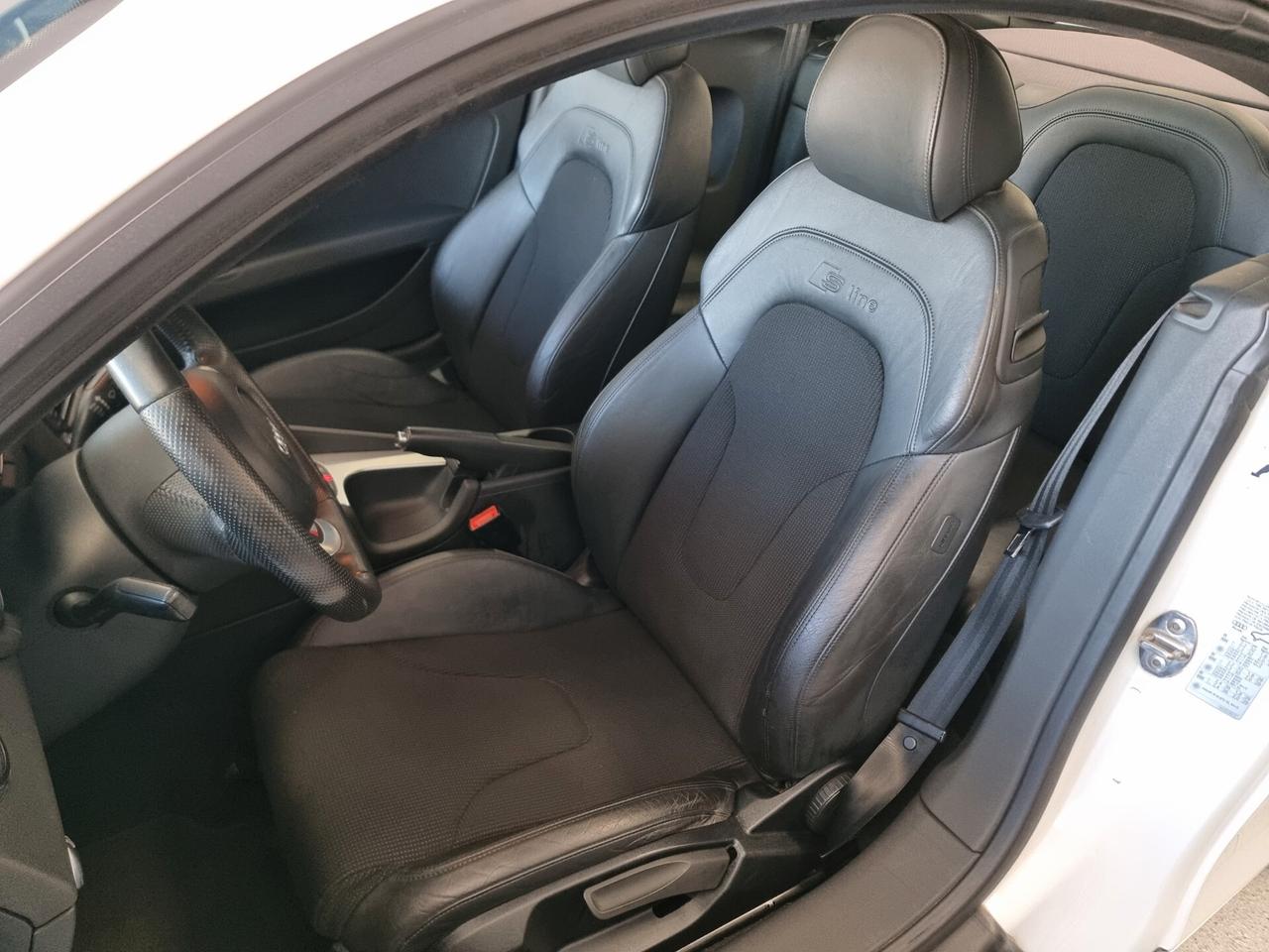 Audi TT Coupé 2.0 TDI QUATTRO