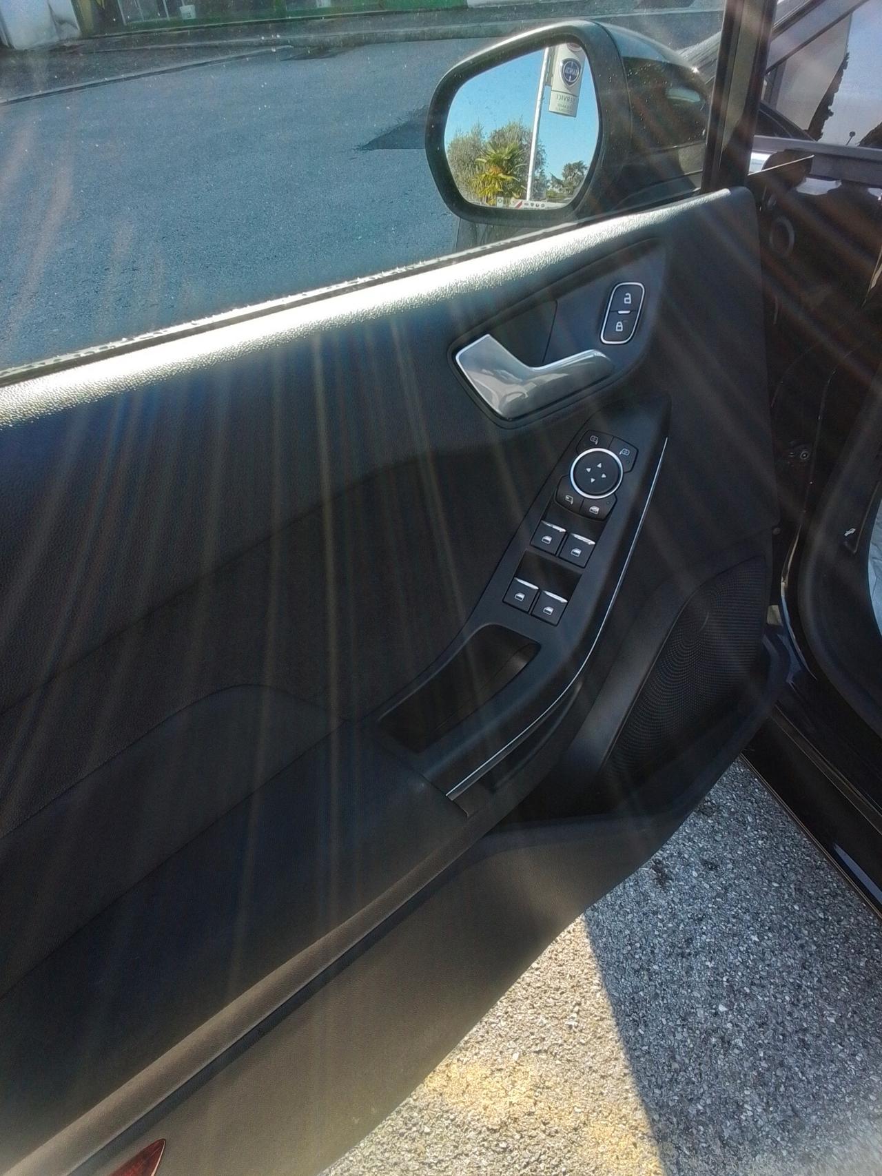 Ford Fiesta 1.0 Ecoboost Hybrid 125 CV 5 porte Titanium