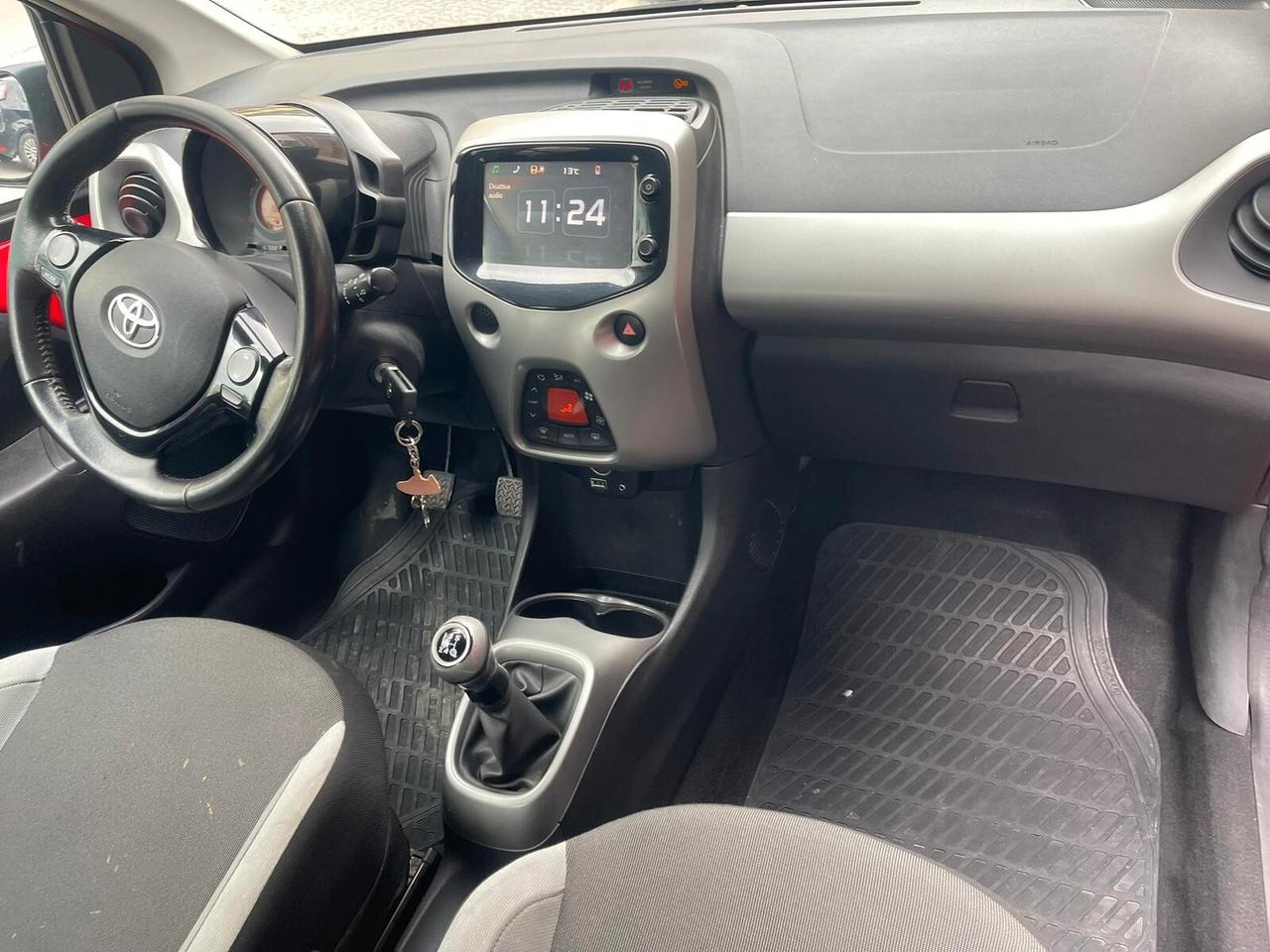 Toyota Aygo 1.0 VVT-i 69 CV 5 porte x-cool