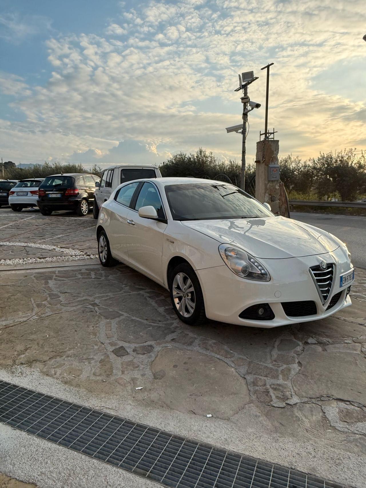 Alfa Romeo Giulietta 2.0 JTDm-2 140 CV Distinctive