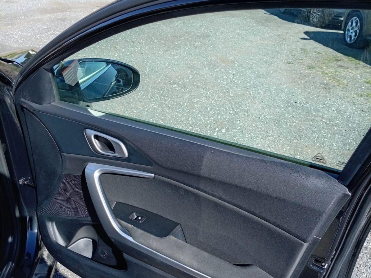 KIA Ceed III 2022 SW - Ceed SW 1.6 crdi mhev Business 136cv dct