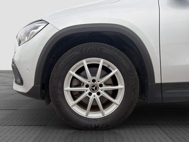 MERCEDES-BENZ CLA sse GLA GLA 180 d Automatic Business Extra