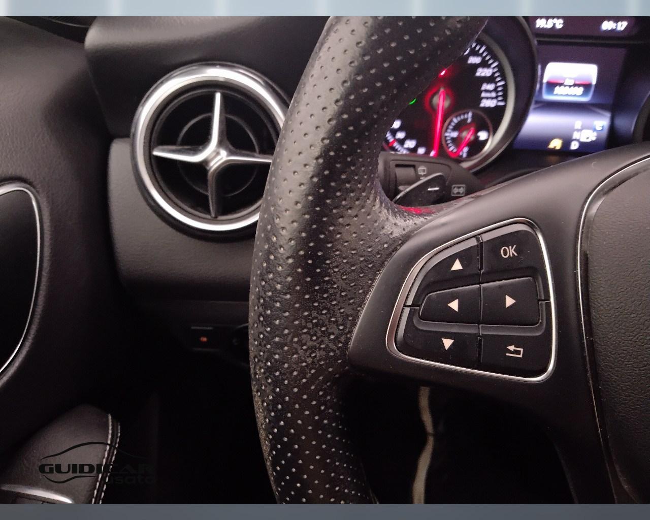 Mercedes-Benz GLA-X156 2017 - GLA 200 Sport auto