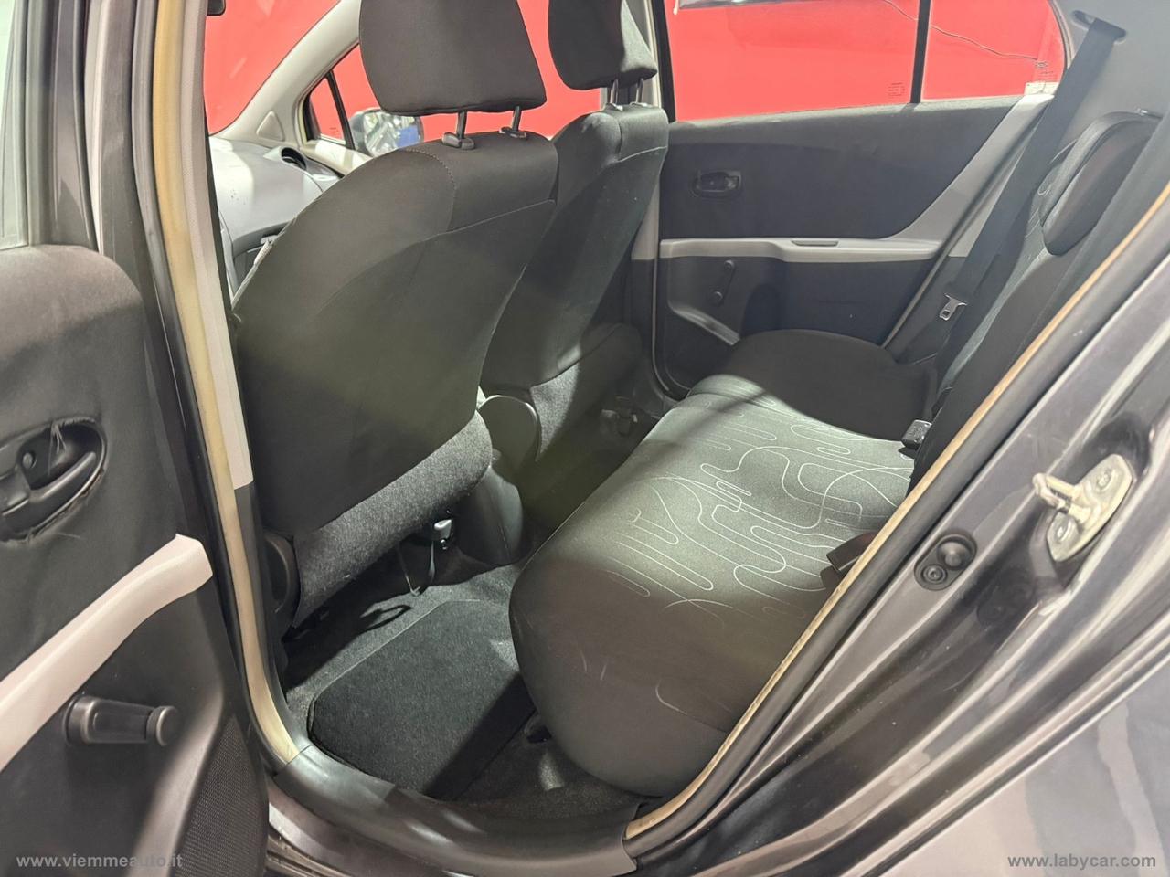 TOYOTA Yaris 1.0 16V 5p. Sol