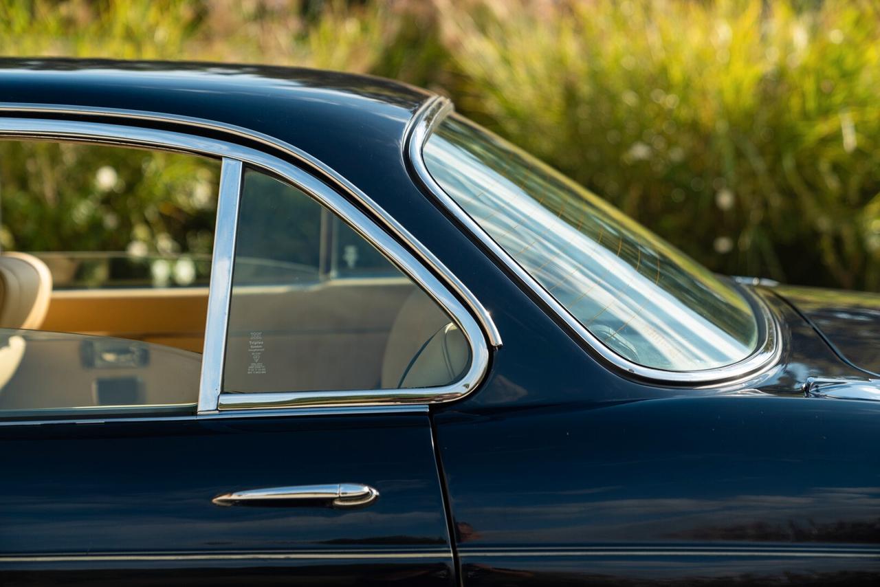 Jaguar XJ 4.2 - JAG00070