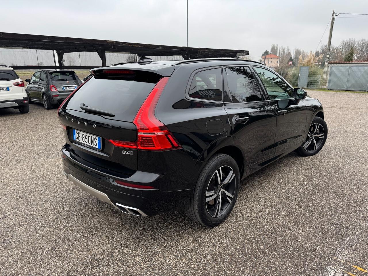 Volvo XC 60 B4 (d) AWD Geartronic R-design UNICO PROP. FULL OPTIONAL