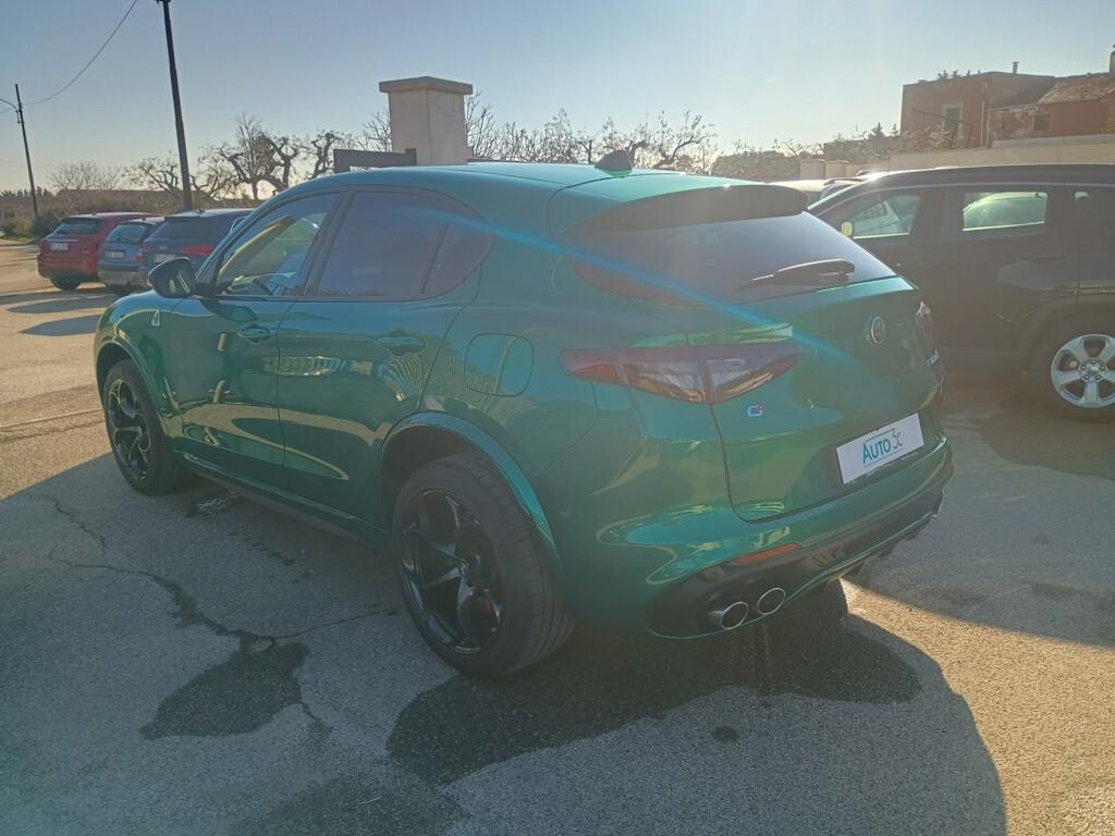 Alfa Romeo Stelvio 2.9 Bi-Turbo V6 520 CV AT8 Q4 Quadrifoglio