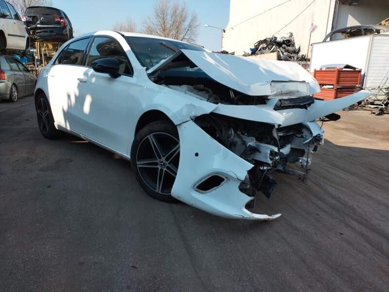 Mercedes-benz A 160 d Premium