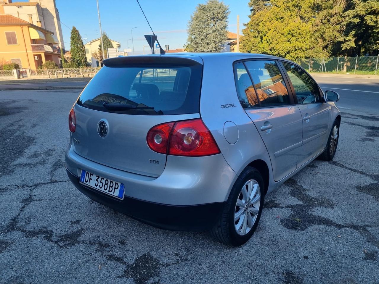 Volkswagen Golf 1.9 TDI DPF 5p. DSG Sportline