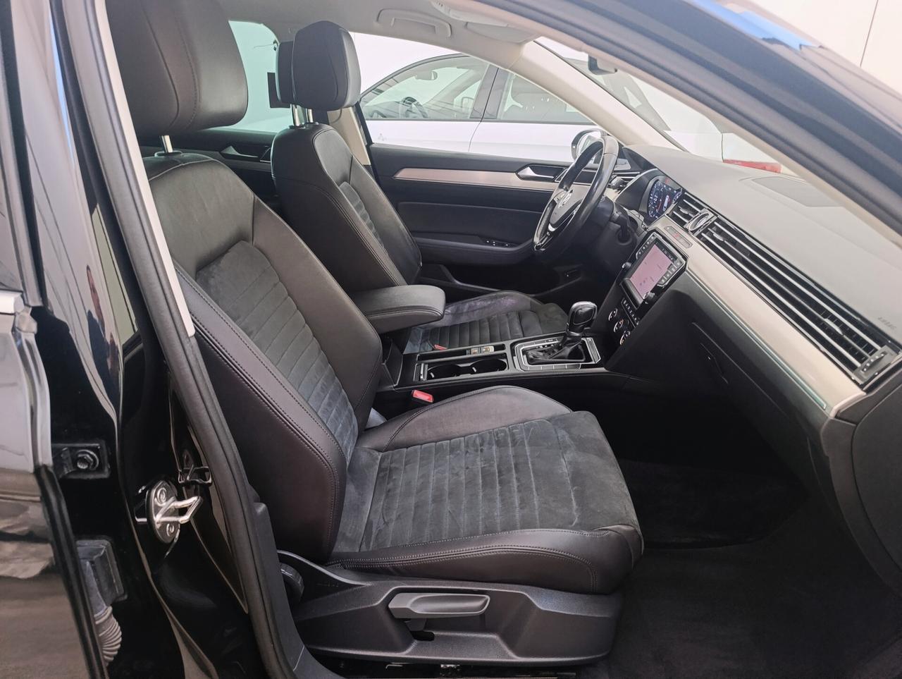 Volkswagen Passat Variant 8 2.0 TDI 150cv DSG Executive