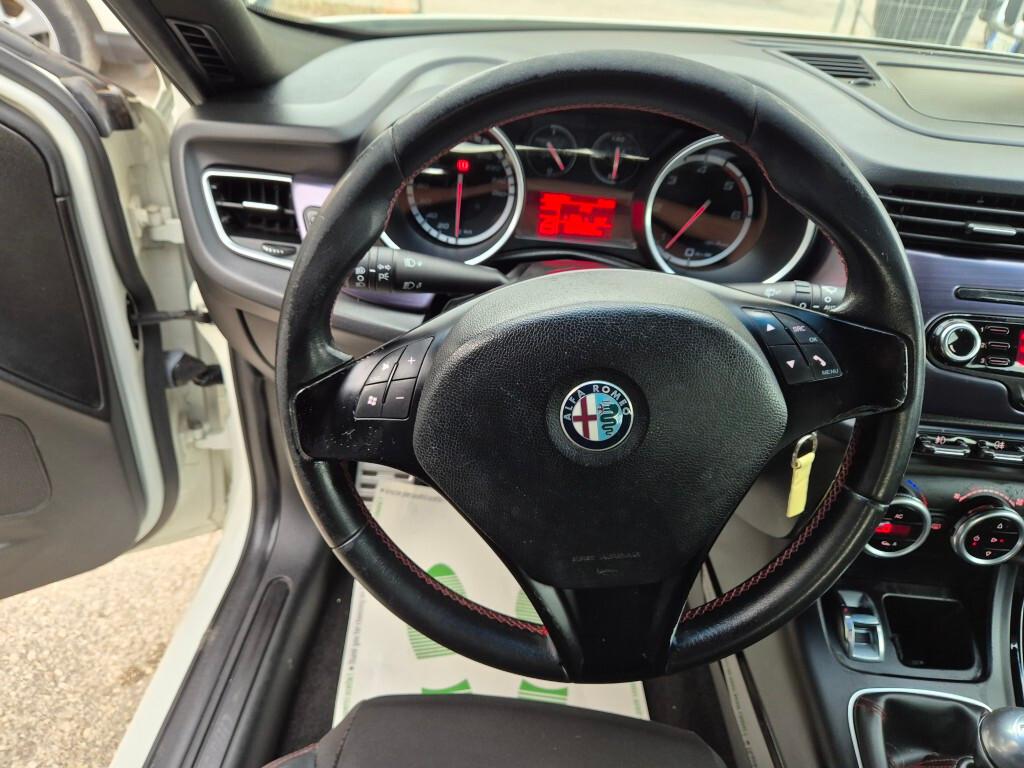 Alfa Giulietta 1.6 JTDm-2 105 CV EXCLUSIVE