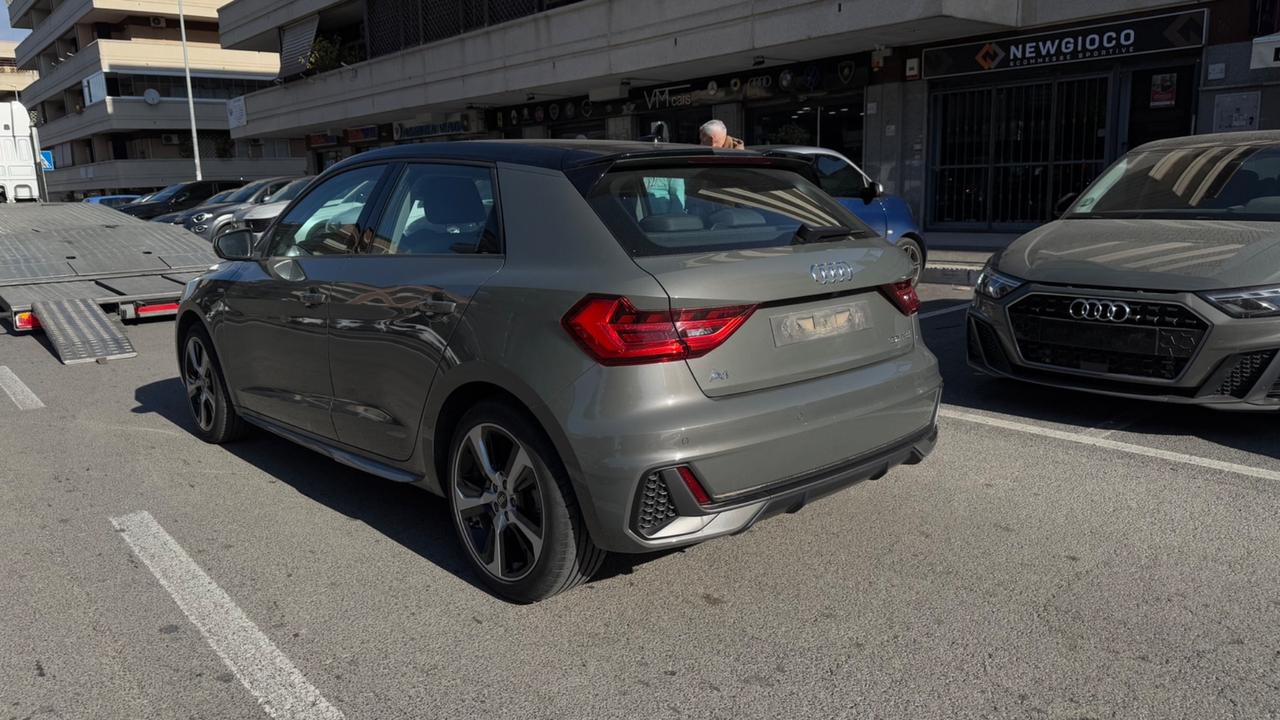 Audi A1 SPB 30 TFSI S tronic Identity Black led navi car play cockpit pdc cerchi 17 clima automatico