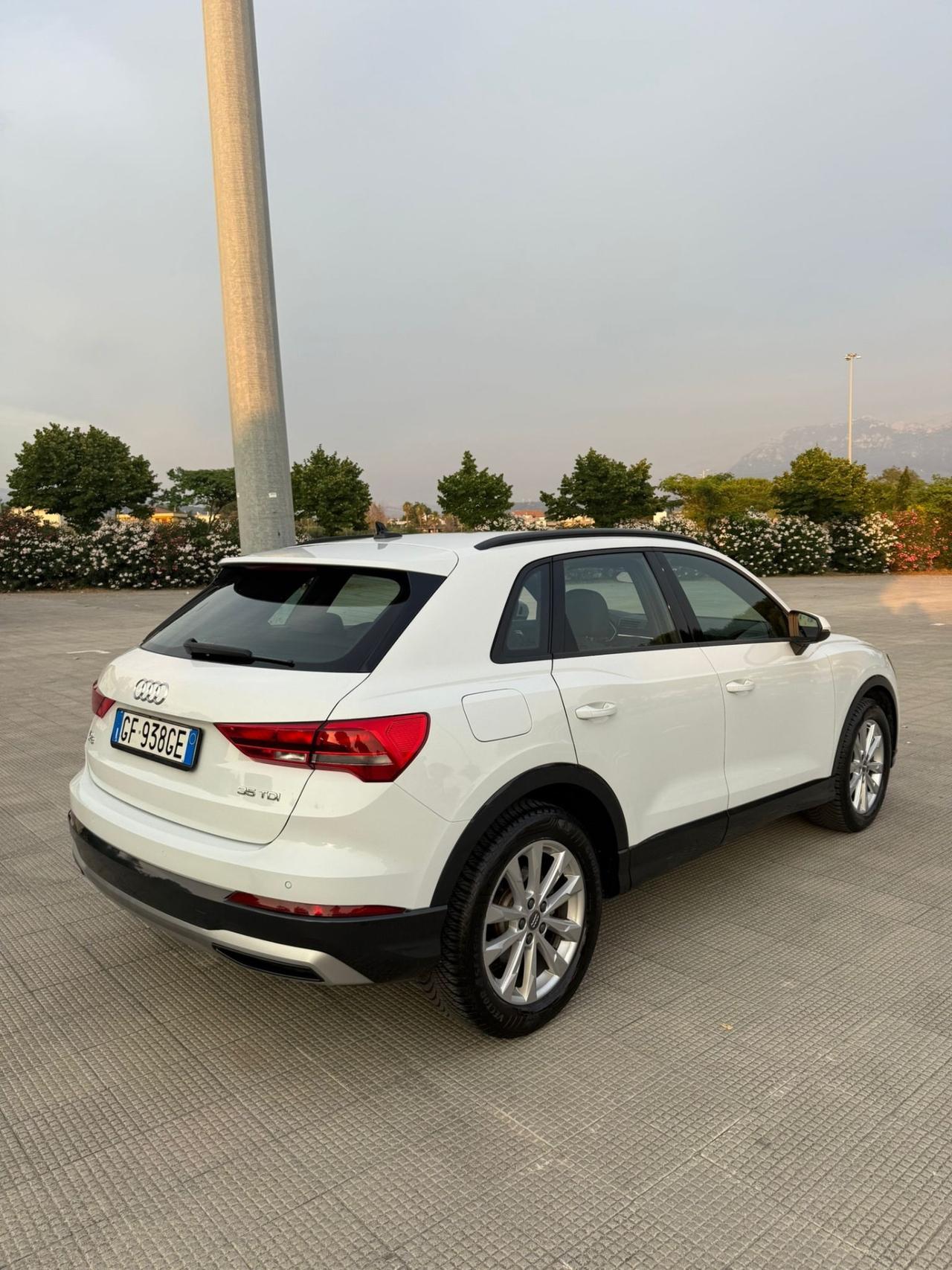 Audi Q3 35 TDI S tronic
