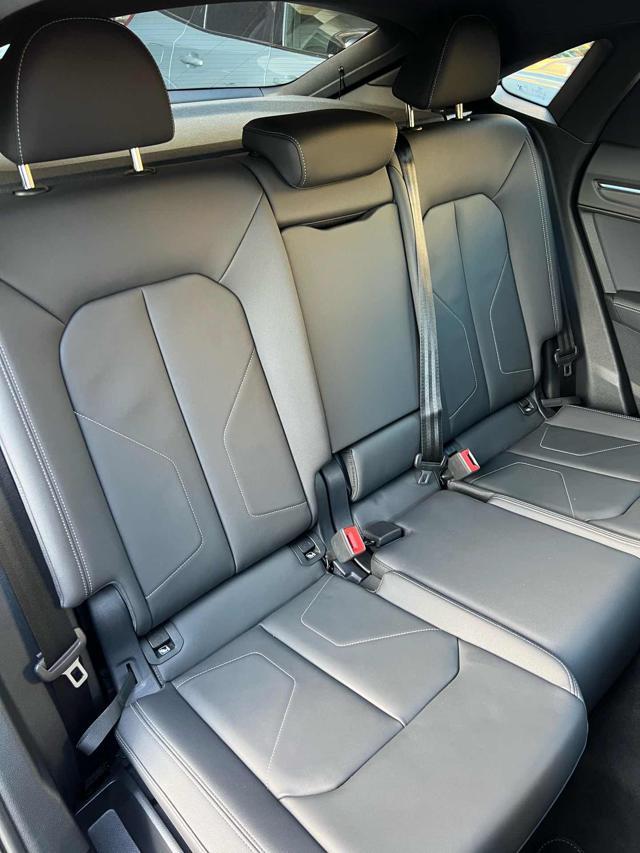 AUDI Q3 SPB 40 TDI quattro S line Tetto Identity Black