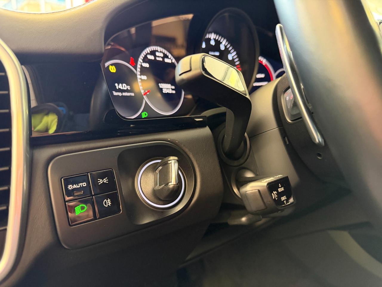 Porsche Cayenne 3.0 V6 340 cv