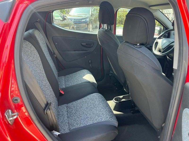 Lancia Ypsilon Ypsilon 1.0 FireFly 5 porte S&S Hybrid Silver
