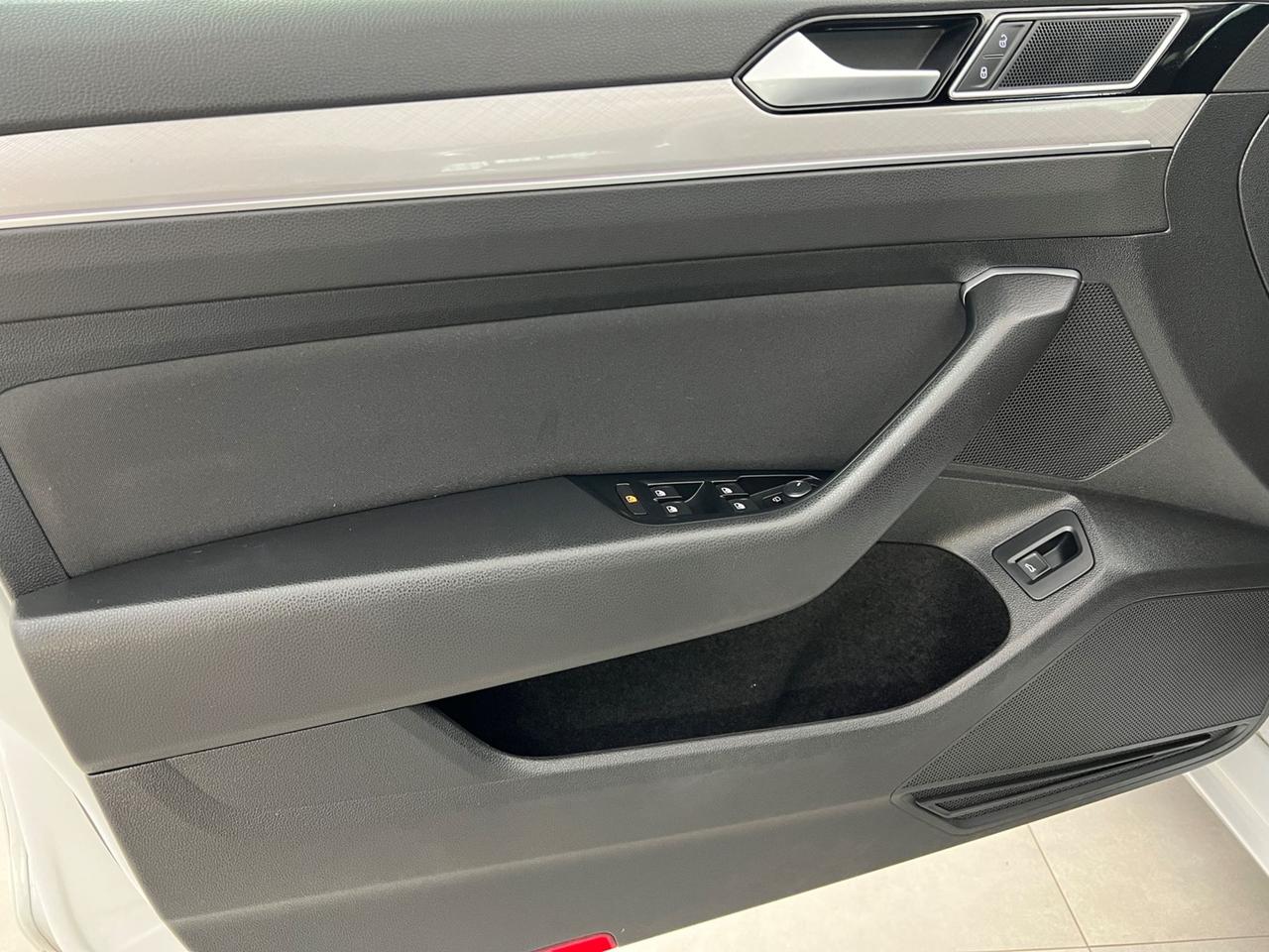 VOLKSWAGEN Passat VIII 2019 Variant Passat Variant 2.0 tdi Business 150cv dsg