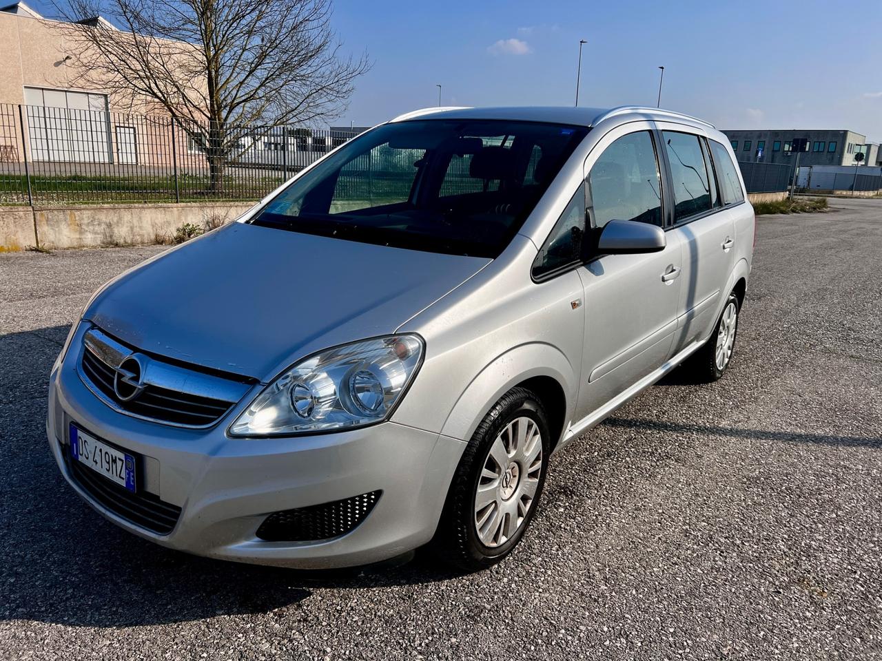 Opel Zafira 1.6 16V ecoM 94CV Cosmo