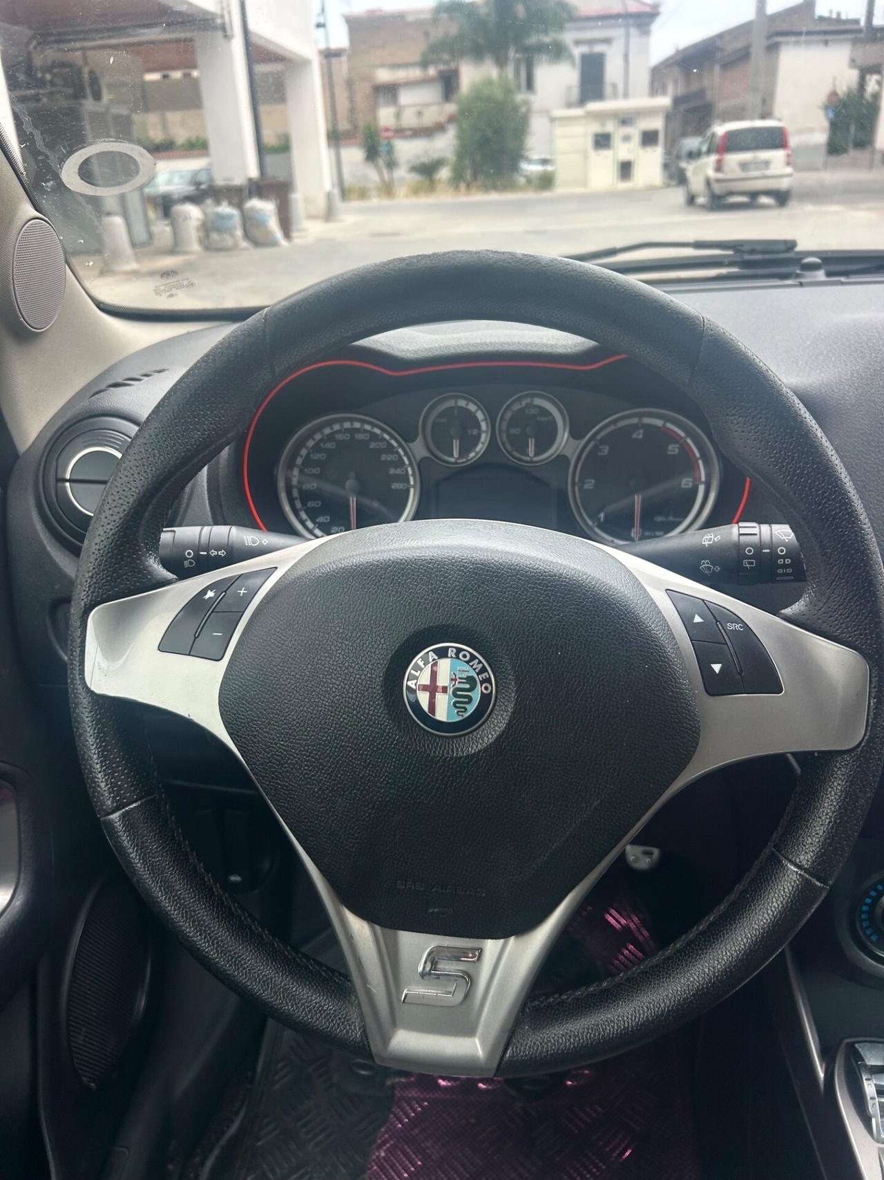 Alfa Romeo MiTo 1.3 JTDm-2 95 CV S&S Distinctive Sport Pack