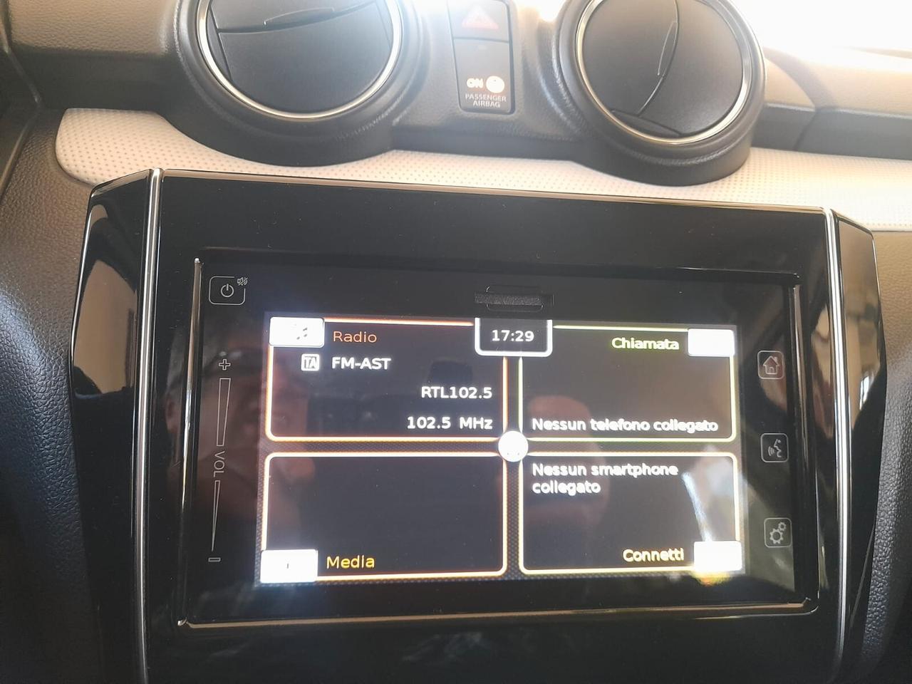 Suzuki Swift 4x4 1.2 Hybrid 4WD AllGrip Top