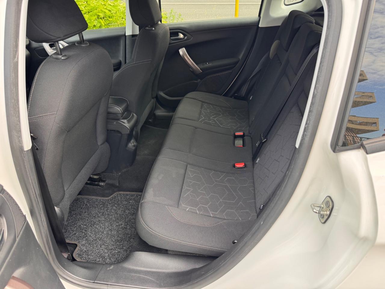 Peugeot 2008 1.6 HDI S&S URBAN CROSS garanzia 12 mesi