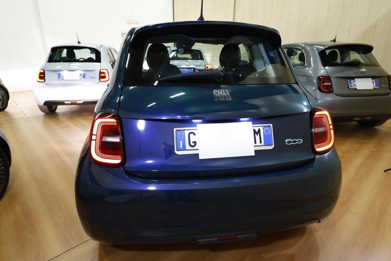 Fiat 500 500e Berlina 42 kWh Icon