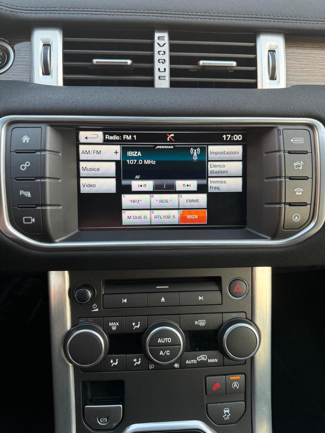 Land Rover Range Evoque 2.0 TD4 180 CV 5p. Pure