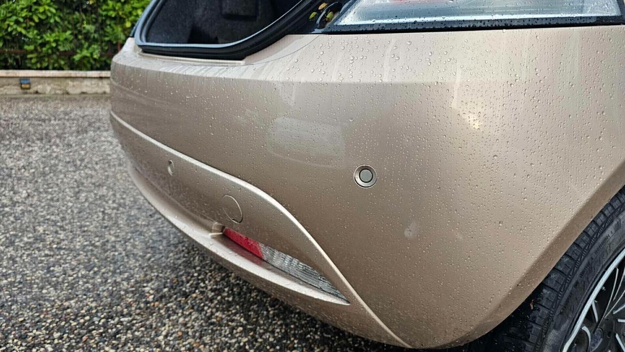 Lancia Ypsilon 0.9 TwinAir 5 porte Metano Ecochic Gold Neopatentati