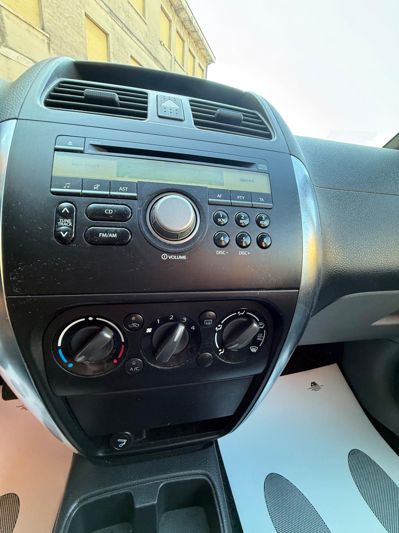 Suzuki SX4 1.6 16V Urban Line