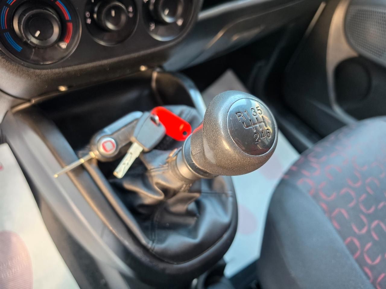 Fiat Dobló 1,6 diesel 04/2014 cv105 SETTE POSTI