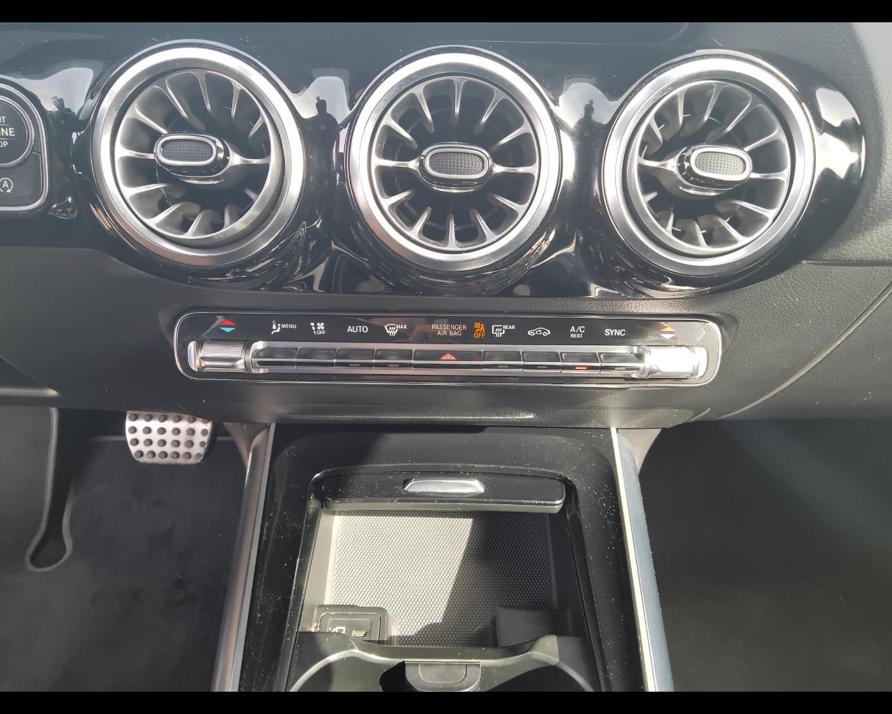 Mercedes-Benz GLA-H247 2020 - GLA 180 d Premium auto