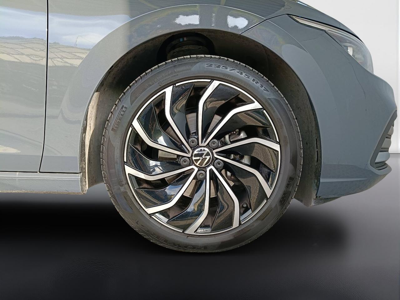 VOLKSWAGEN Golf VIII 2020 - Golf 2.0 tdi Style 150cv dsg