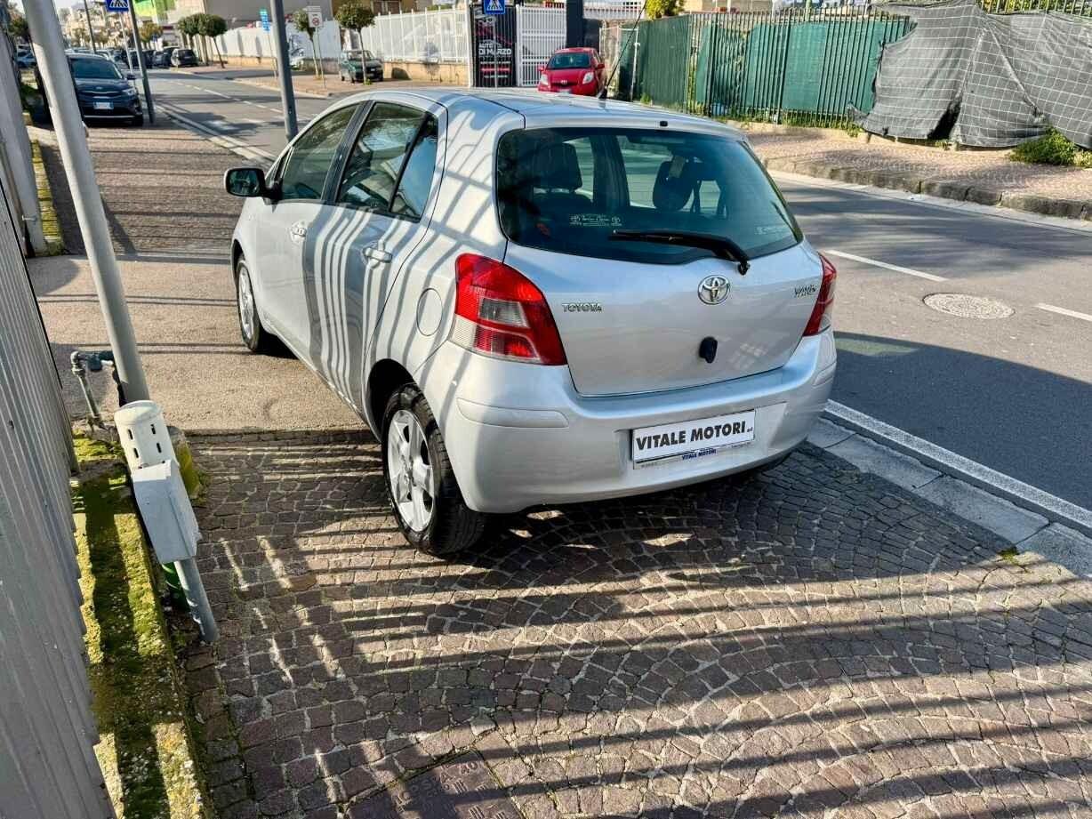 Toyota Yaris 1.0 5 porte Sol 69 CV