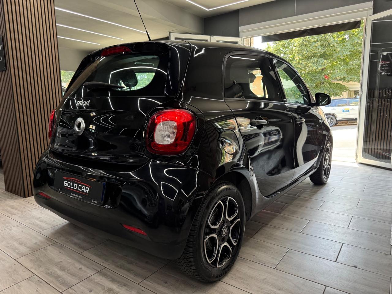 Smart ForFour 90 0.9 Turbo Superpassion NAVIGATORE FARI LED