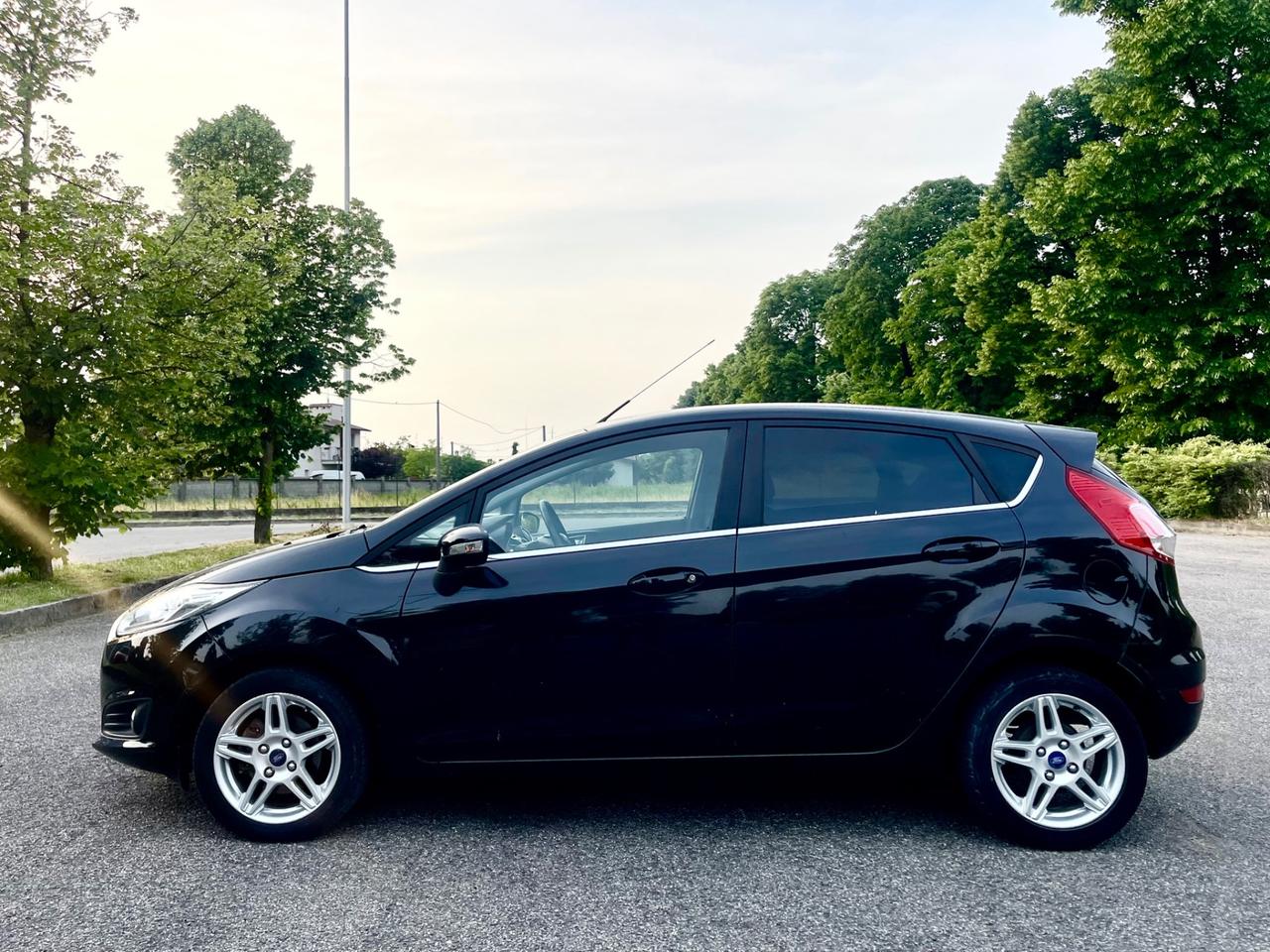 Ford Fiesta 1.4 5 porte Bz.- GPL Business