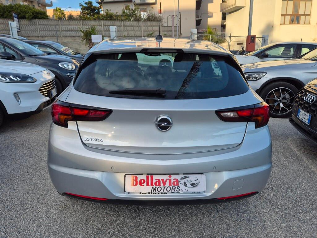 Opel Astra 1.5 CDTI 105 CV BERLINA 5 porte