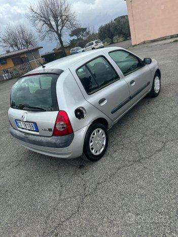 Renault Clio 1.2 adatta a neopatentati