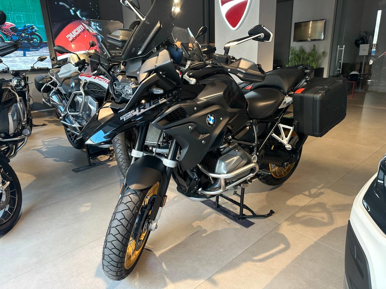 BMW R 1250 GS TRIPLE BLACK 2022