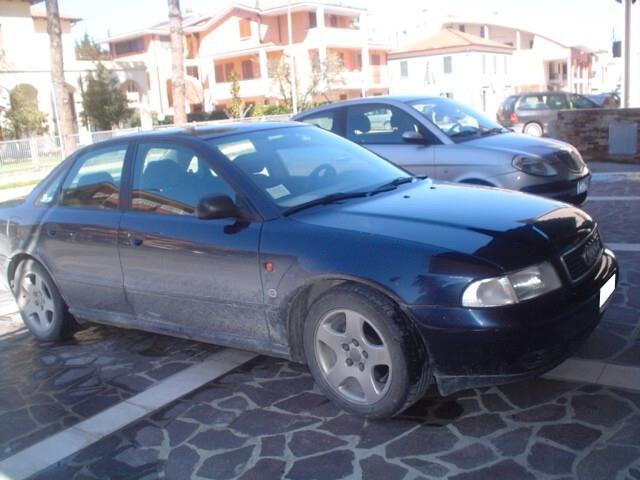 Audi A4 1.8 Clima Metano