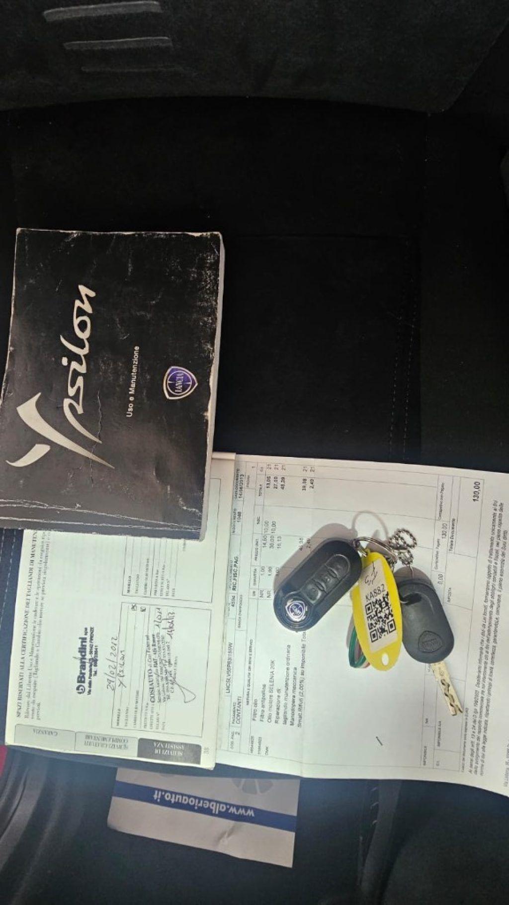 Lancia Ypsilon 1.2 69 CV 5 porte Gold