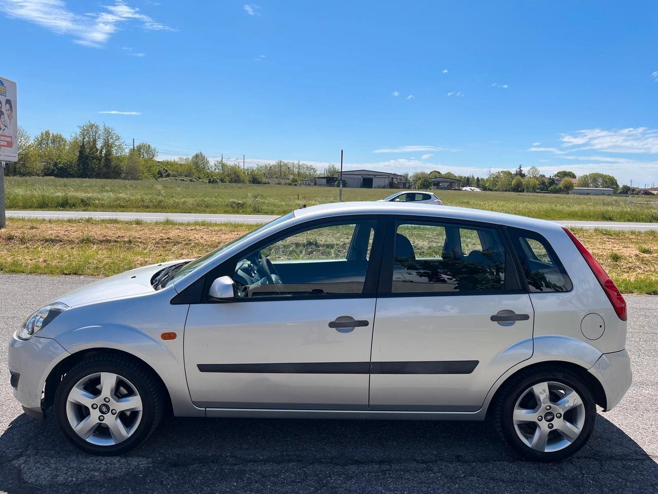 Ford Fiesta 1.4 TDCi 5p. Ghia