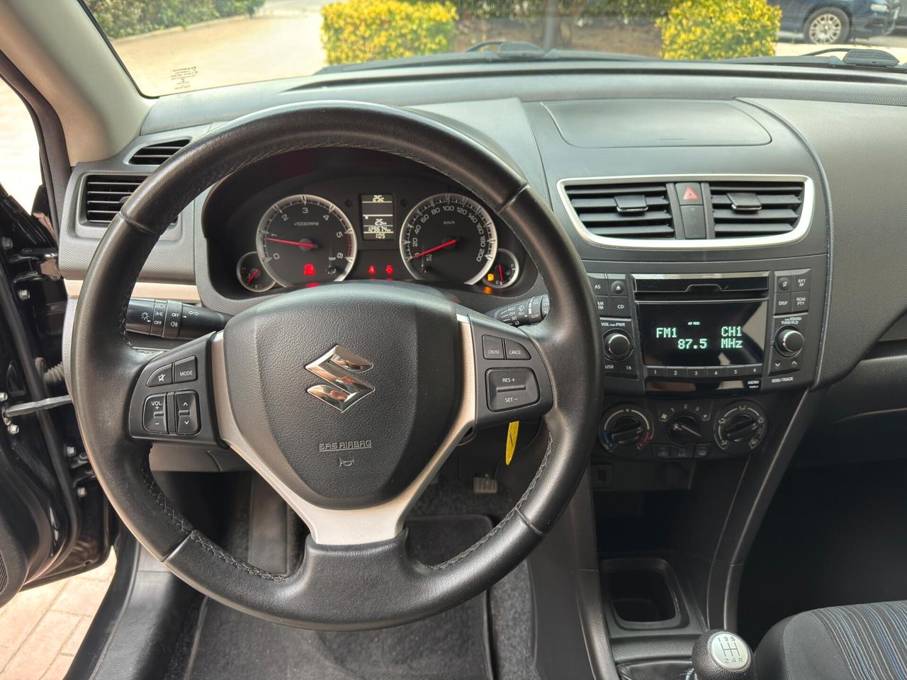 Suzuki Swift 1.3 DDiS 5 porte B-Cool Bi-Color 75 cv