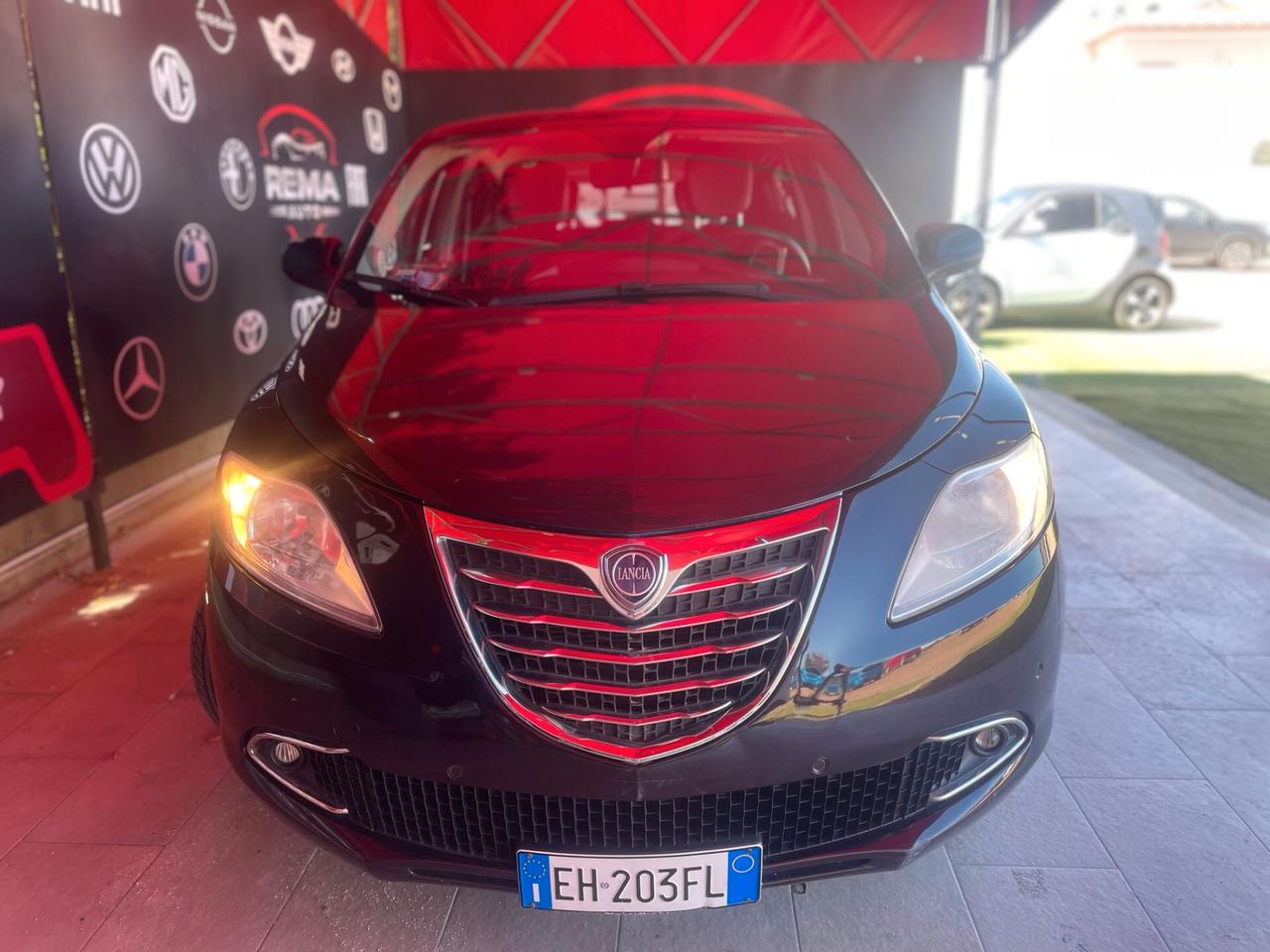 Lancia Ypsilon 1.2 69 CV 5 porte S&S Gold