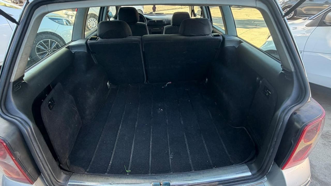 Volkswagen Passat 1.9 TDI/130 CV cat Var. H.line
