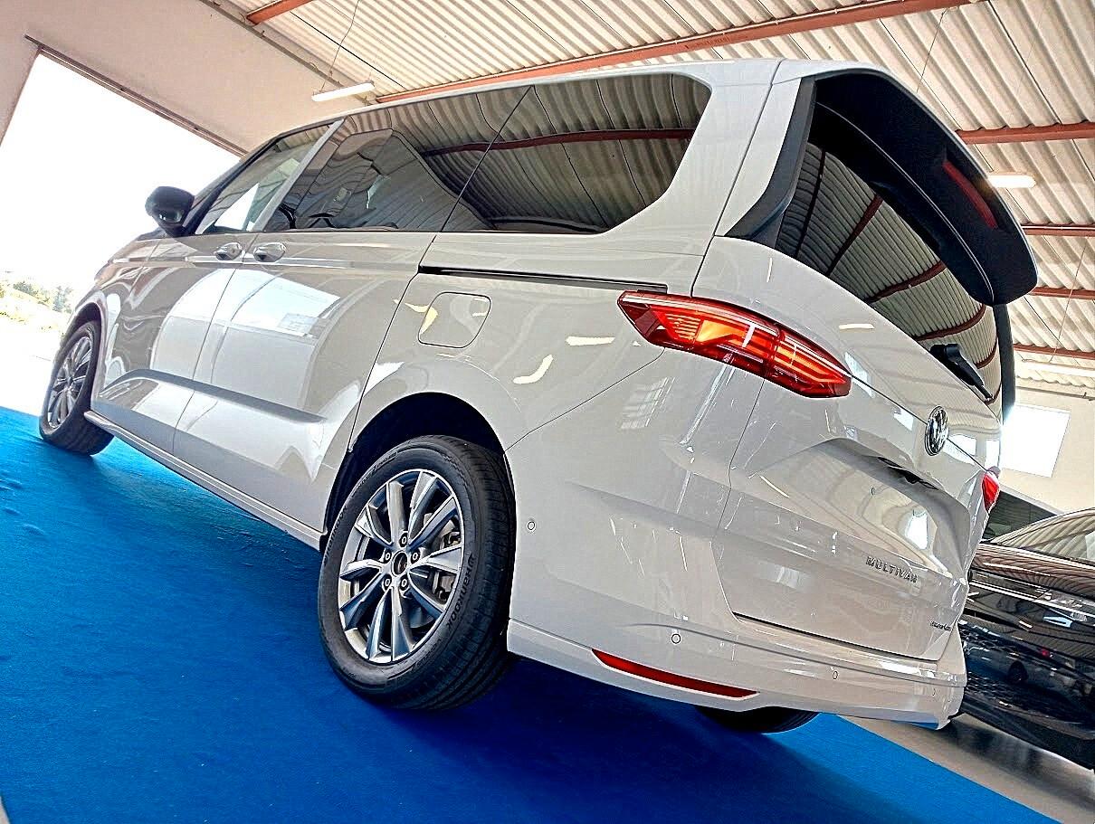 Volkswagen T7 Multivan 1.5 PHEV 4motion 245cv IQ LED GANCIO 360° FULL