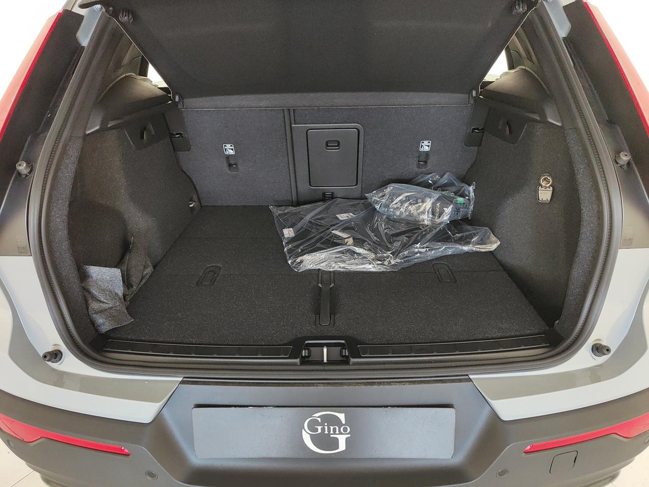 VOLVO XC40 2.0 b3 Ultra Black Edition auto
