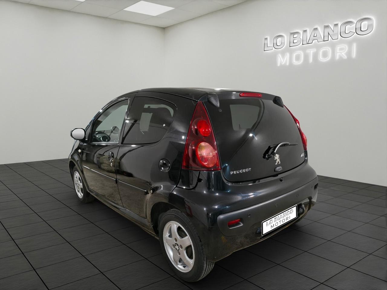 Peugeot 107 1.0 Plaisir