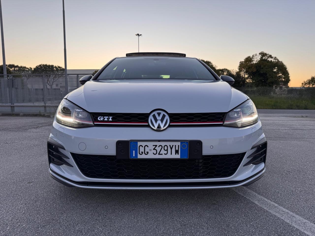 Volkswagen Golf GTI Performance 2.0 230 CV TSI 5p. BMT