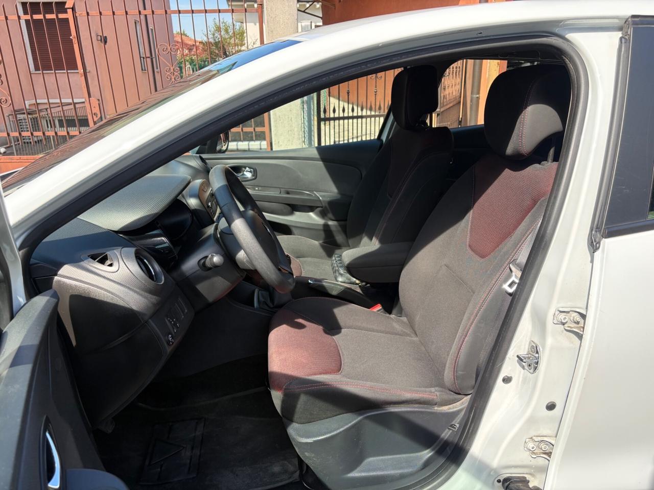 Renault Clio 1.2 75CV GPL NEOPATENTATI