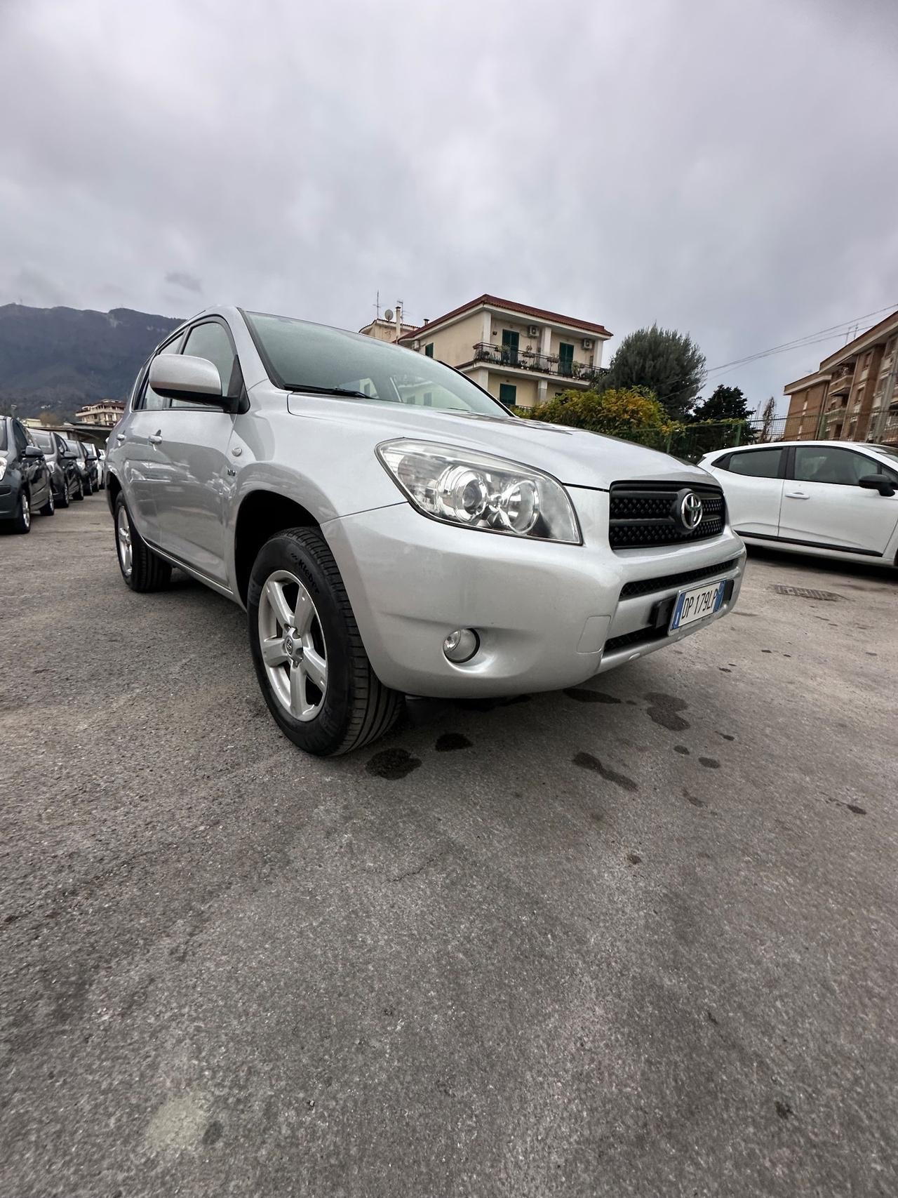 Toyota RAV 4 RAV4 2.2 D-4D 136 CV Luxury